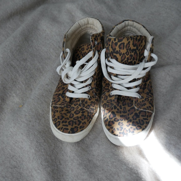Cheetah Print Sneakers - Picture 2 of 5
